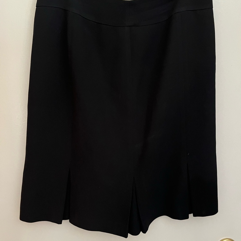 Lot of 3 Ann Taylor Size 12 L 2 Basics Skirts and 1 tank top Low Pleat Accents